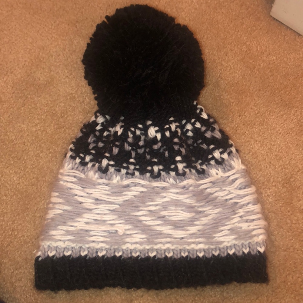 Pom Pom beanie